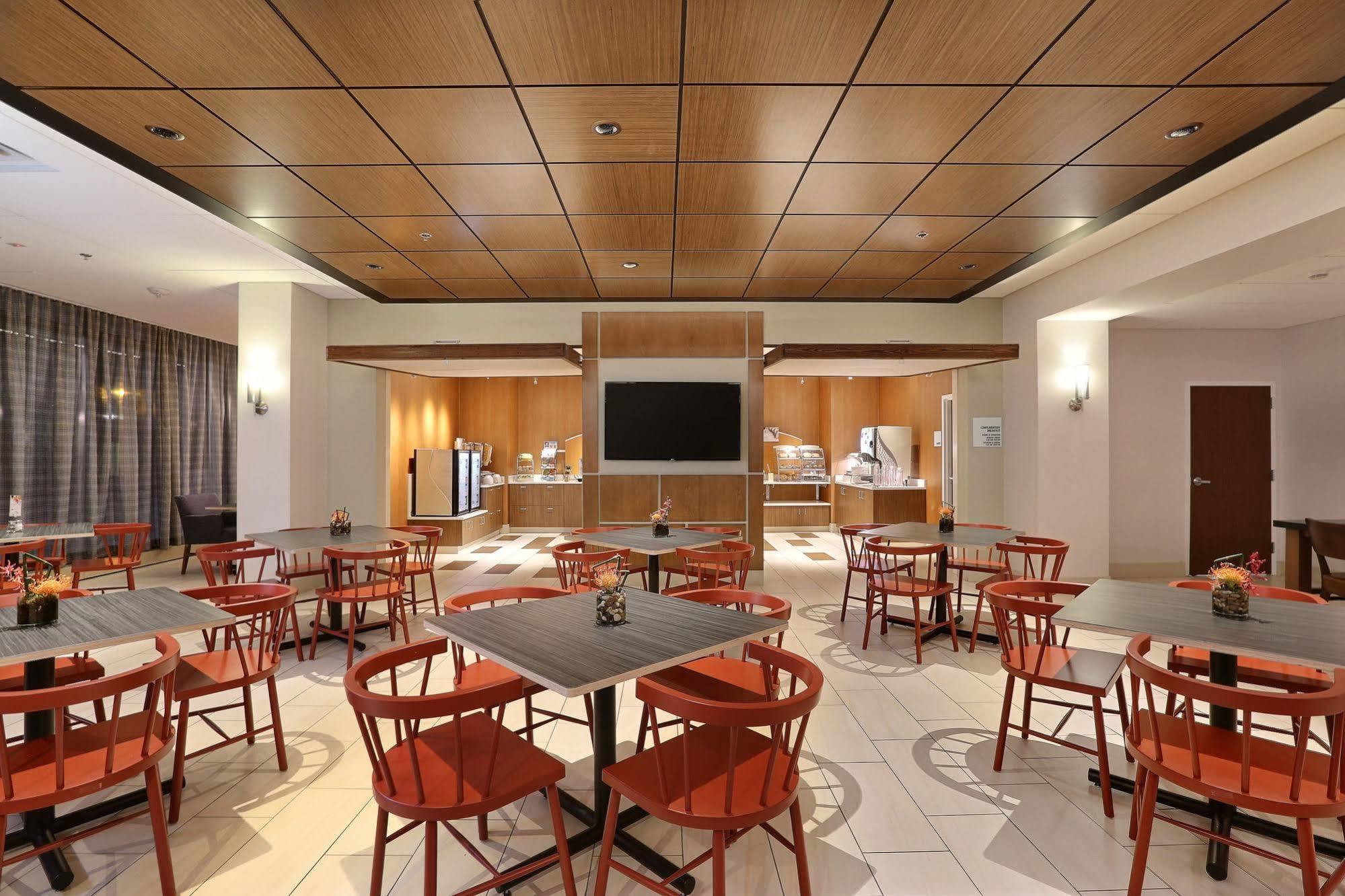 Holiday Inn Express Denver Downtown By Ihg Ngoại thất bức ảnh